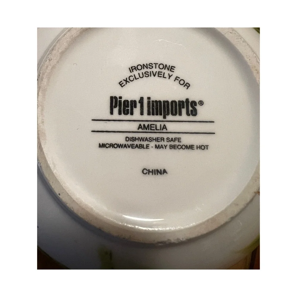 Pier 1 Imports Amelia Bowls Set of‎ 4 RETIRED